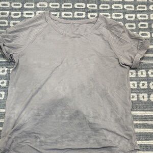 lululemon athletica Light Gray Short Sleeve Tee